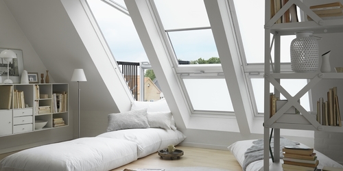Hur man arrangerar fönster i skandinavisk stil