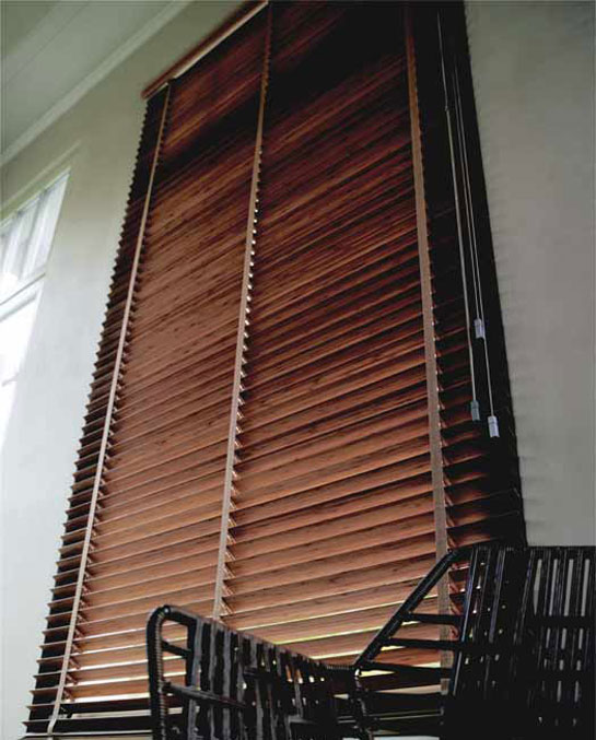 Egenskaper Wooden blinds 50mm, belt ladder