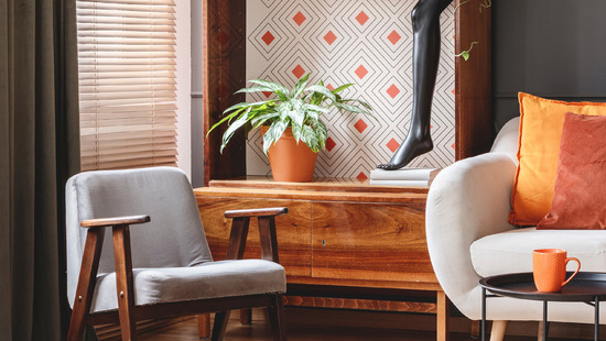 
										Träpersienner i venetiansk stil
																						