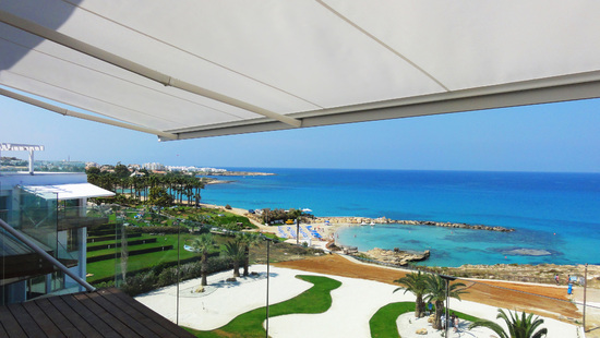 
										Vattentäta utdragbara markiser
																						