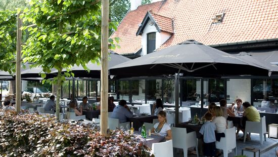 
										Trädgårdsparasoller
																						
