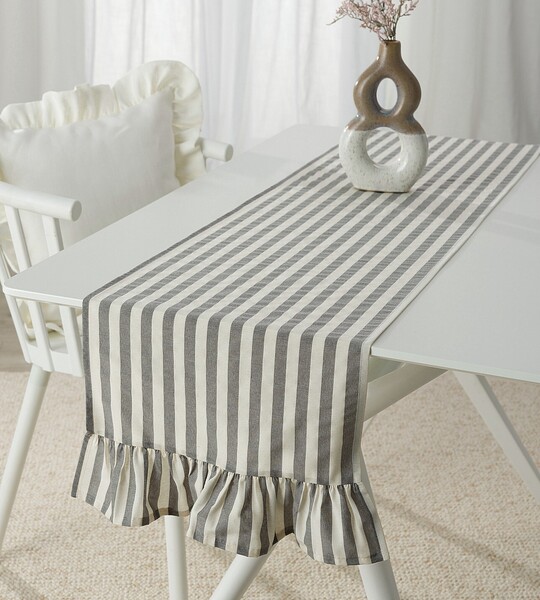 Table Runner with Frill 40x160 cm