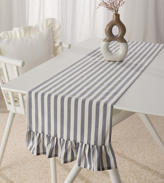 Table Runner with Frill 40x160 cm